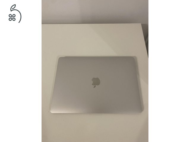 Megkímélt 250 akkumulátor ciklussal rendelkező MacBook Air Retina 2018 128 gb 