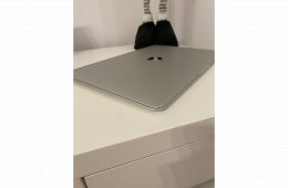 Megkímélt 250 akkumulátor ciklussal rendelkező MacBook Air Retina 2018 128 gb 