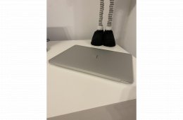 Megkímélt 250 akkumulátor ciklussal rendelkező MacBook Air Retina 2018 128 gb 