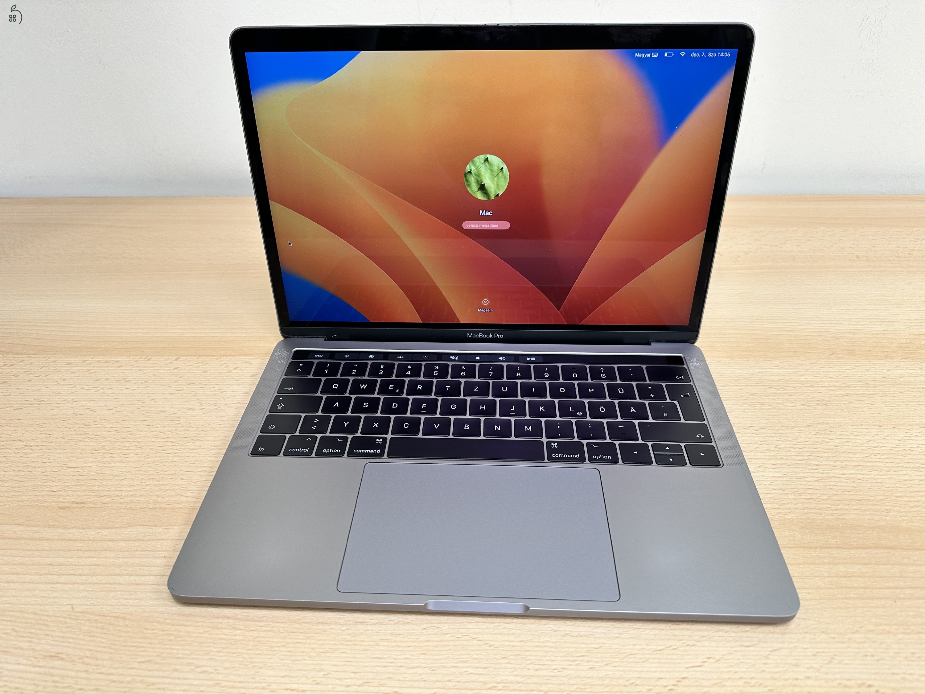 Üzletből, garanciával, új állapotú Macbook Pro Retina 13