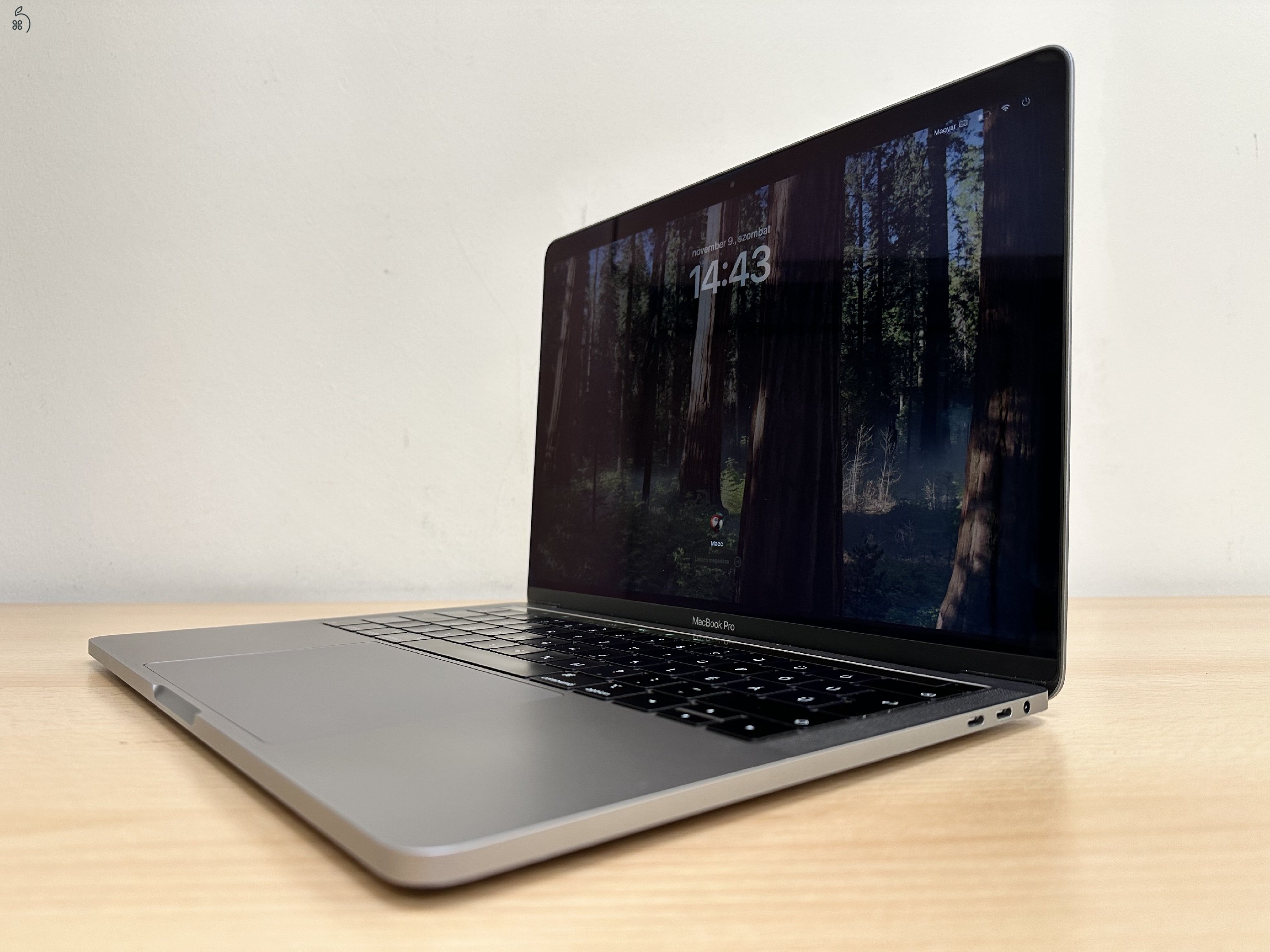 Üzletből, garanciával, MacBook Pro Retina Touch Bar 13