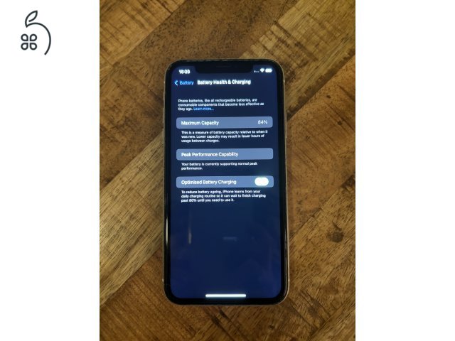 Hibátlan állapotú iPhone XR, 128 GB