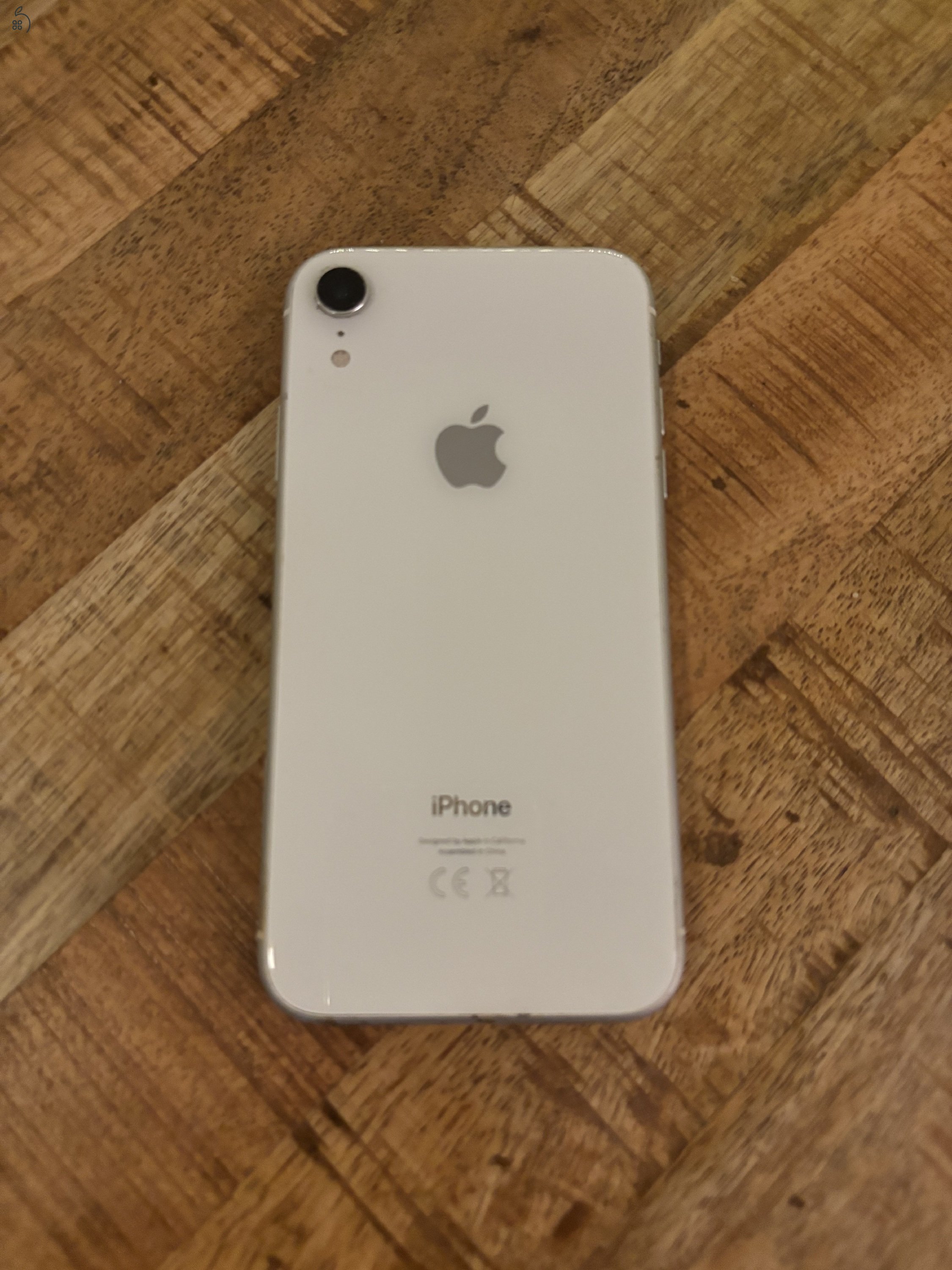 Hibátlan állapotú iPhone XR, 128 GB