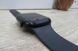 Apple Watch 8 - 45 mm - Használt, megkímélt