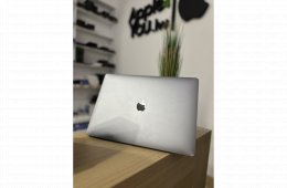 Apple MacBook Pro 15″ 2017 Touch Bar Space gray  Használt!