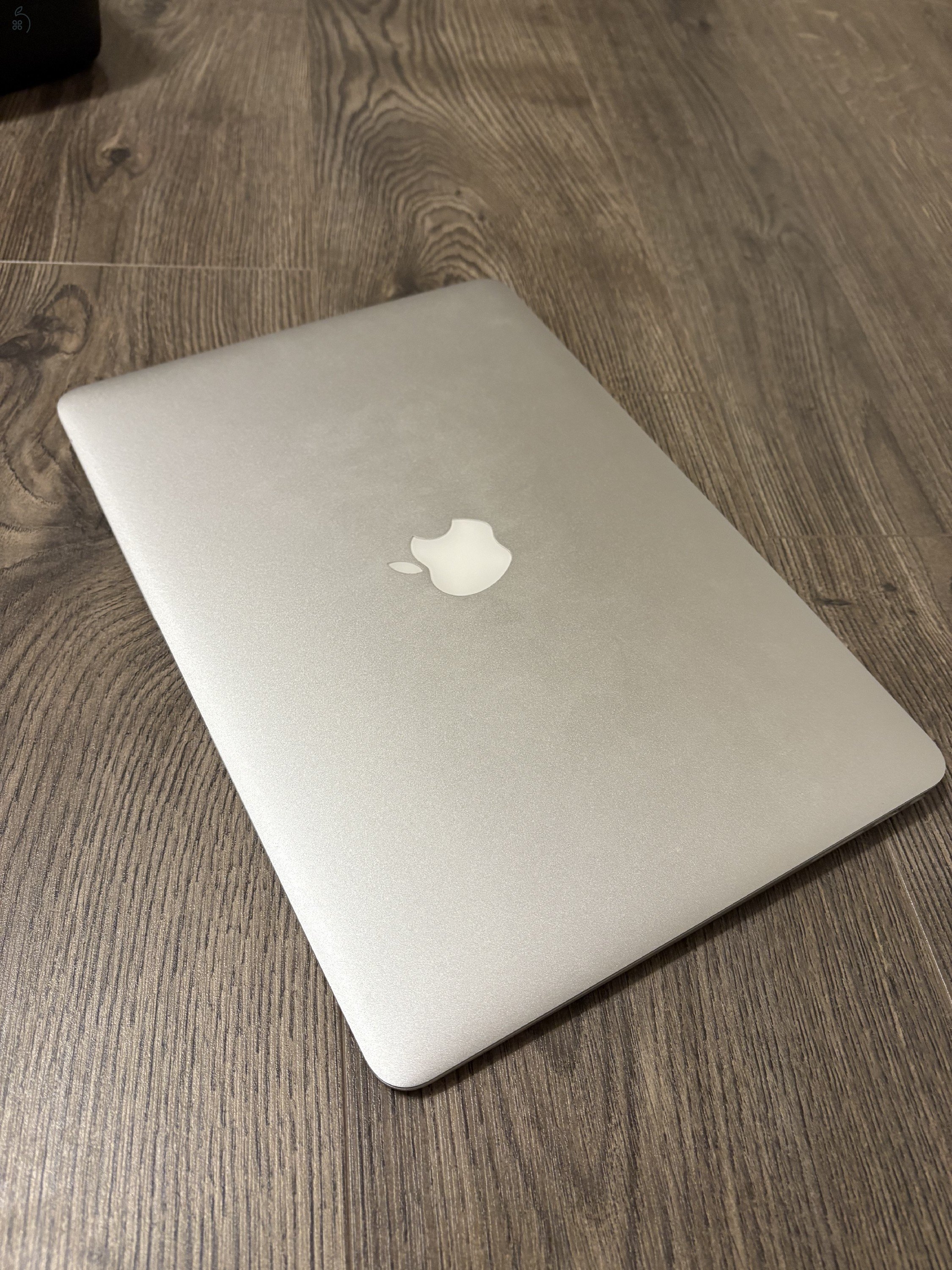 MacBook Air - kitűnő állapotban