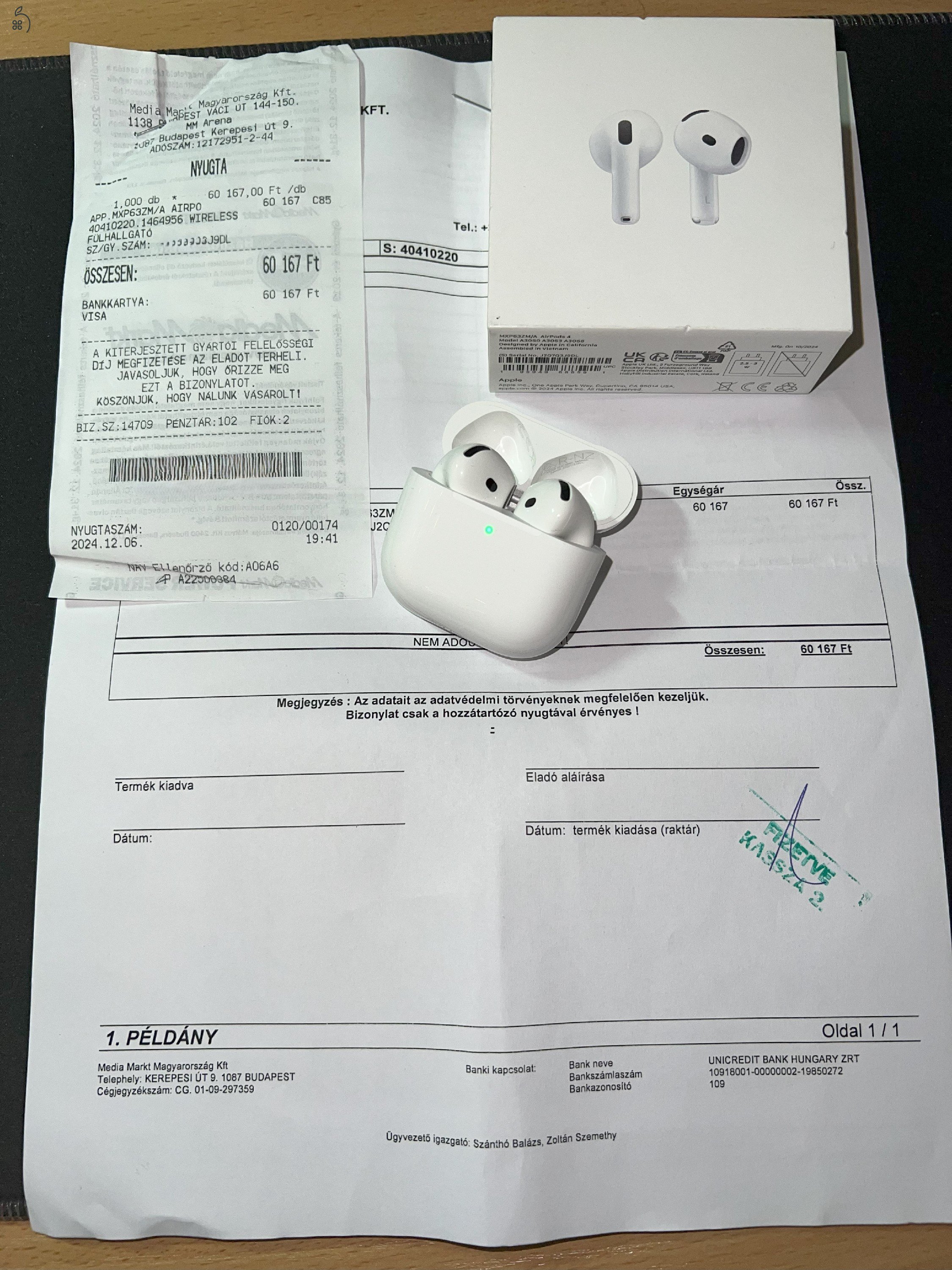 AirPods 4