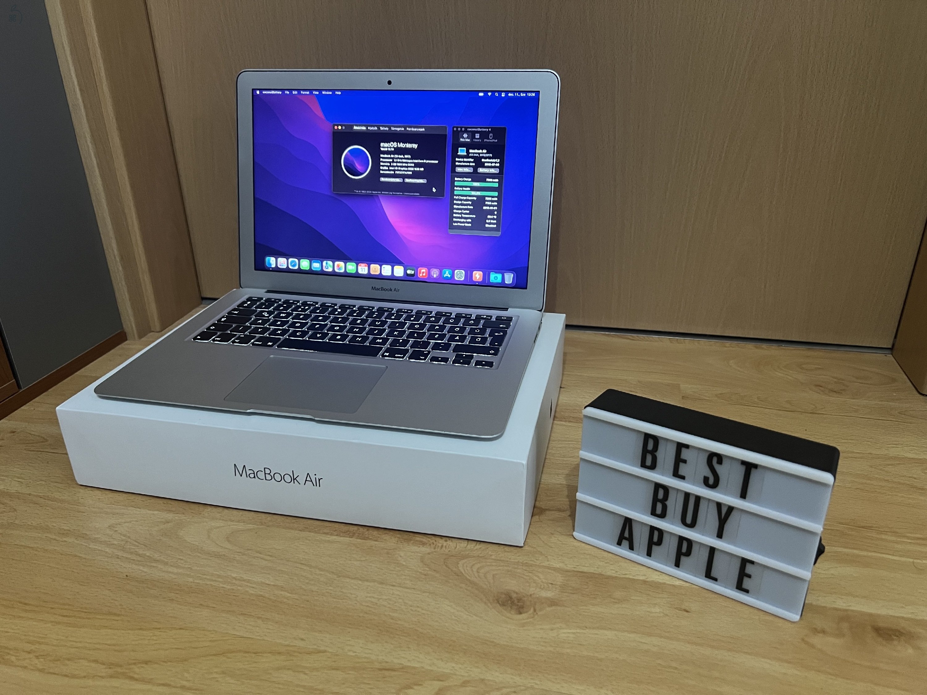 2017 MacBook Air 13 / i5 1.8 GHz / 8GB / 128GB SSD / Magyar / Új Aksival / Korrekt Áron Eladó ! ! !