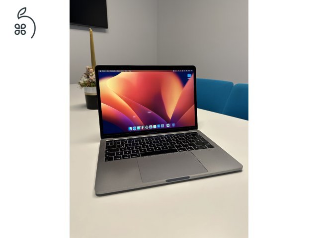 2019 Macbook Pro i5/8gb/128gb/touchbar