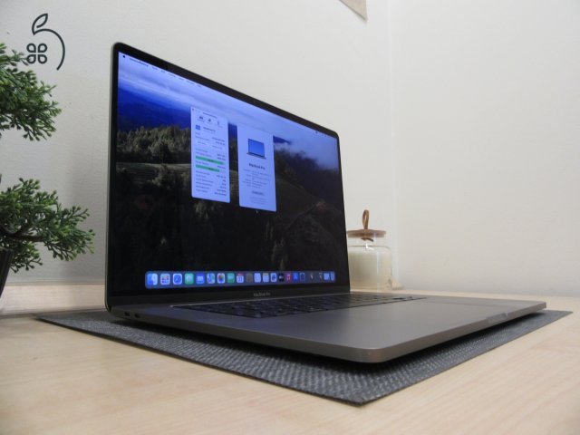 Apple Retina Macbook Pro 16 - 2019 - Használt, megkímélt