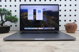 Apple Retina Macbook Pro 16 - 2019 - Használt, karcmentes