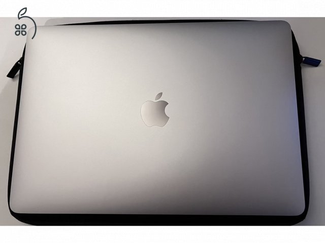 MacBook Pro (13-inch, 2019, Four Thunderbolt 3 ports)