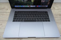 Apple Retina Macbook Pro 15 - 2019 - Használt, megkímélt