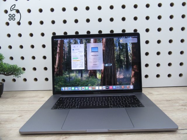 Apple Retina Macbook Pro 15 - 2019 - Használt, megkímélt