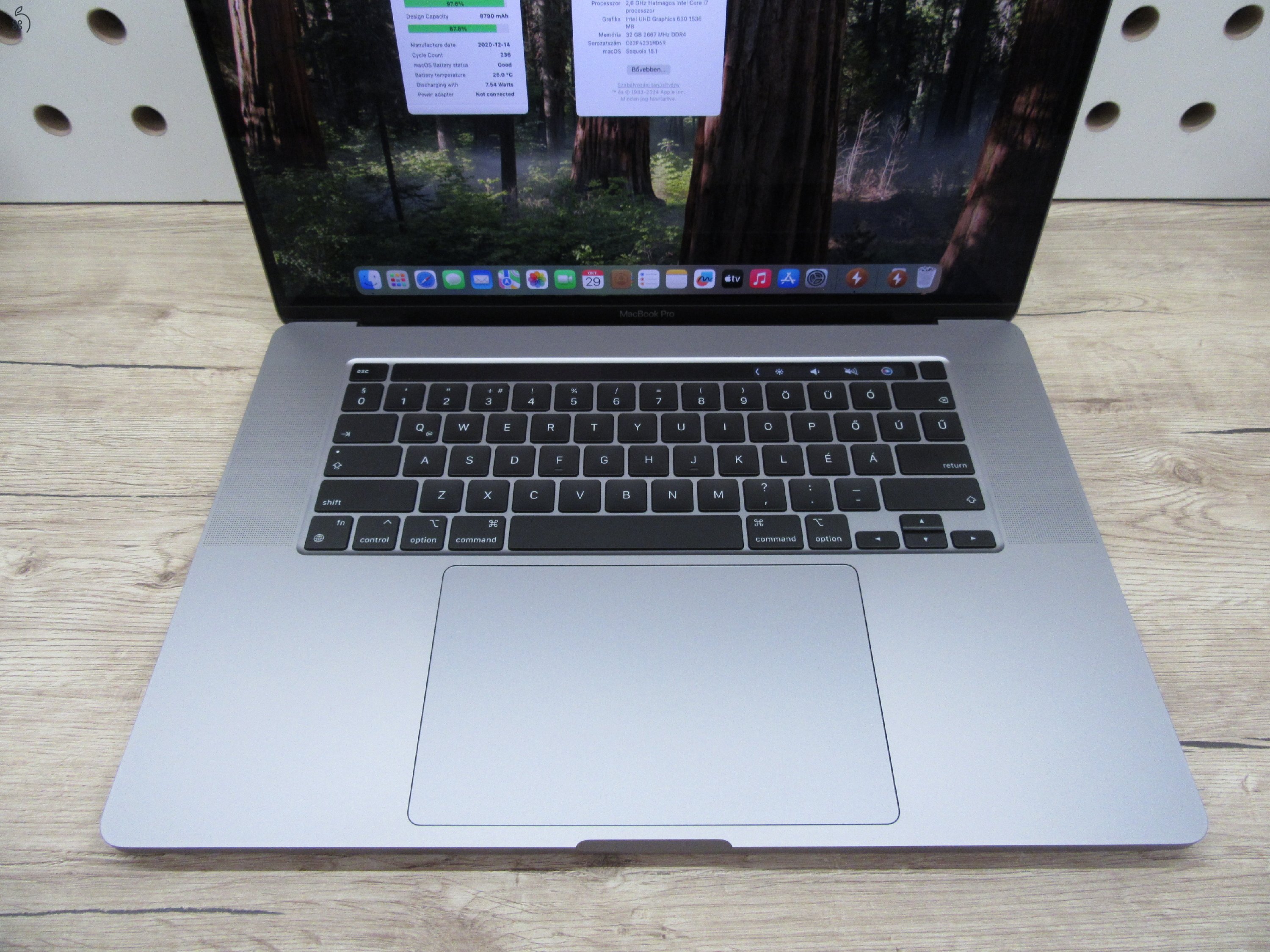 Apple Retina Macbook Pro 16 - 2019 - Használt, megkímélt