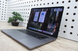 Apple Retina Macbook Pro 16 - 2019 - Használt, megkímélt