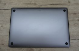  Apple Retina Macbook Pro 16 - 2019 - Használt, megkímélt 