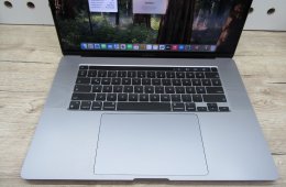  Apple Retina Macbook Pro 16 - 2019 - Használt, megkímélt 