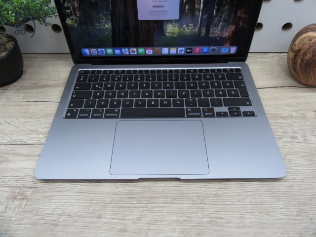 Apple Macbook Air M1 13 -2020 - Használt, szép állapot