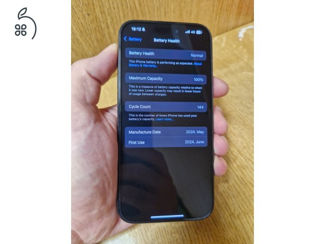 Eladó egy gyönyörű fekete titán iPhone 15 Pro (AppleCare+ 2026.08.26ig!)