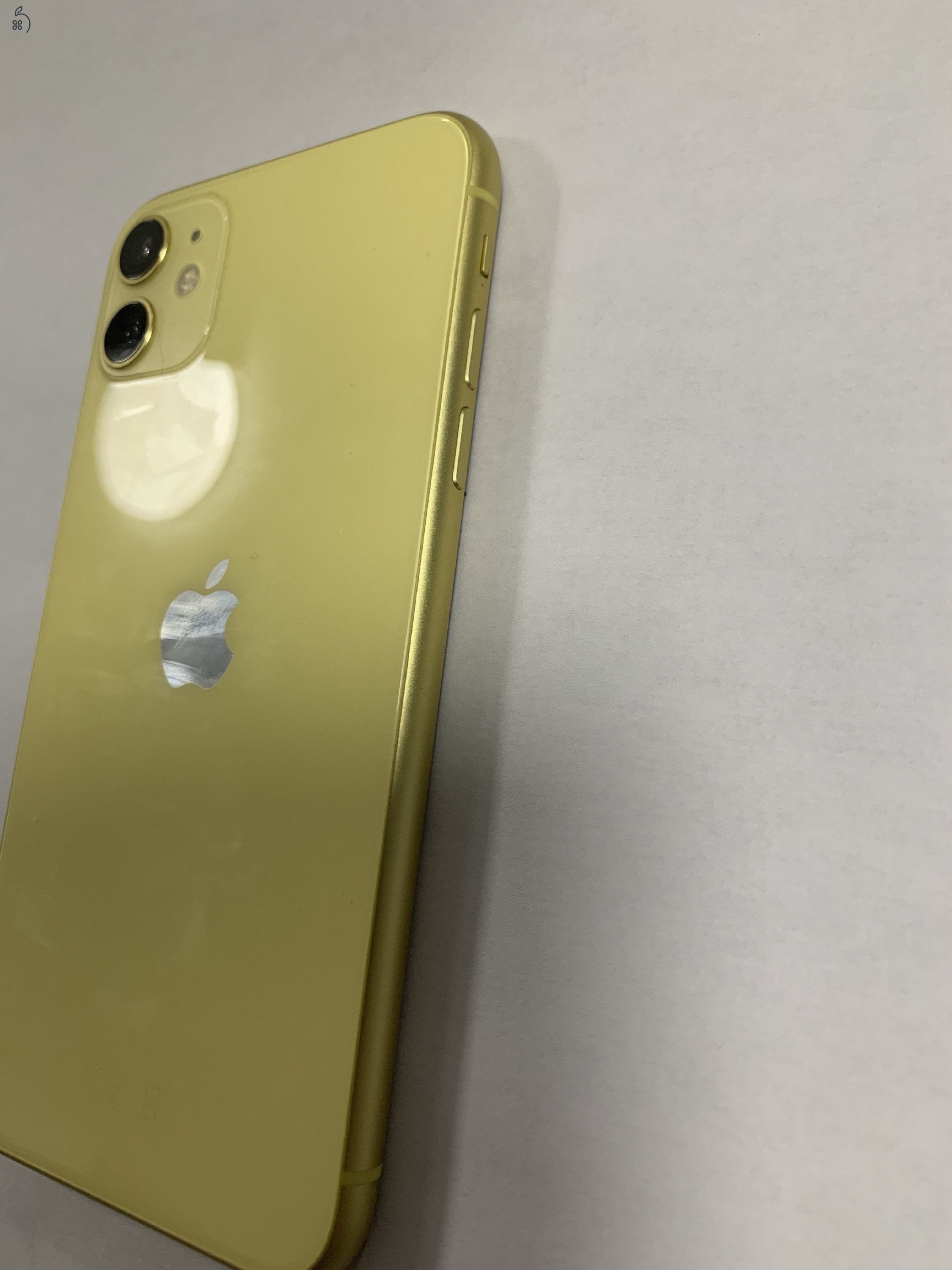 Apple iPhone 11  Yellow