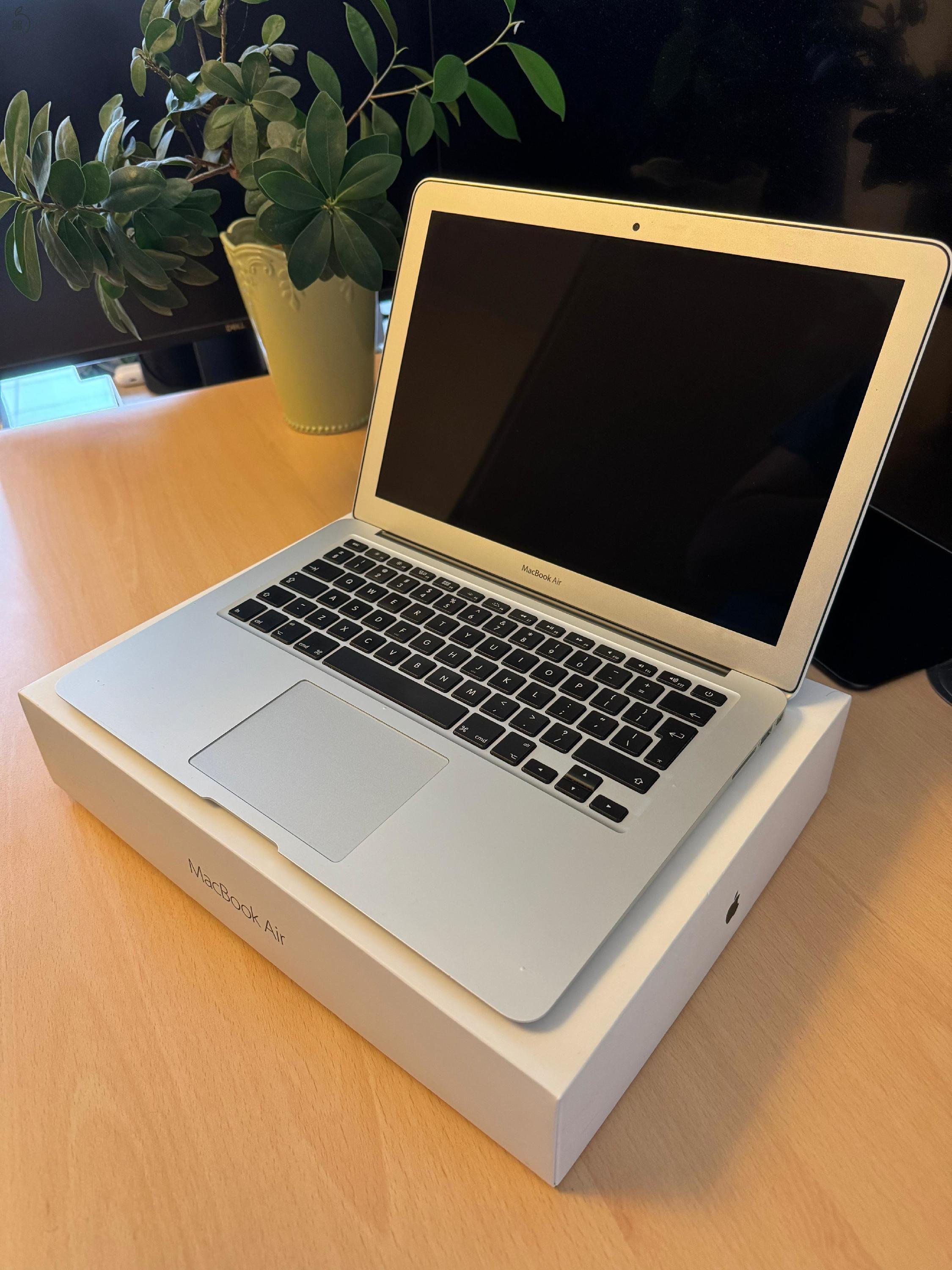 Apple Macbook AIR