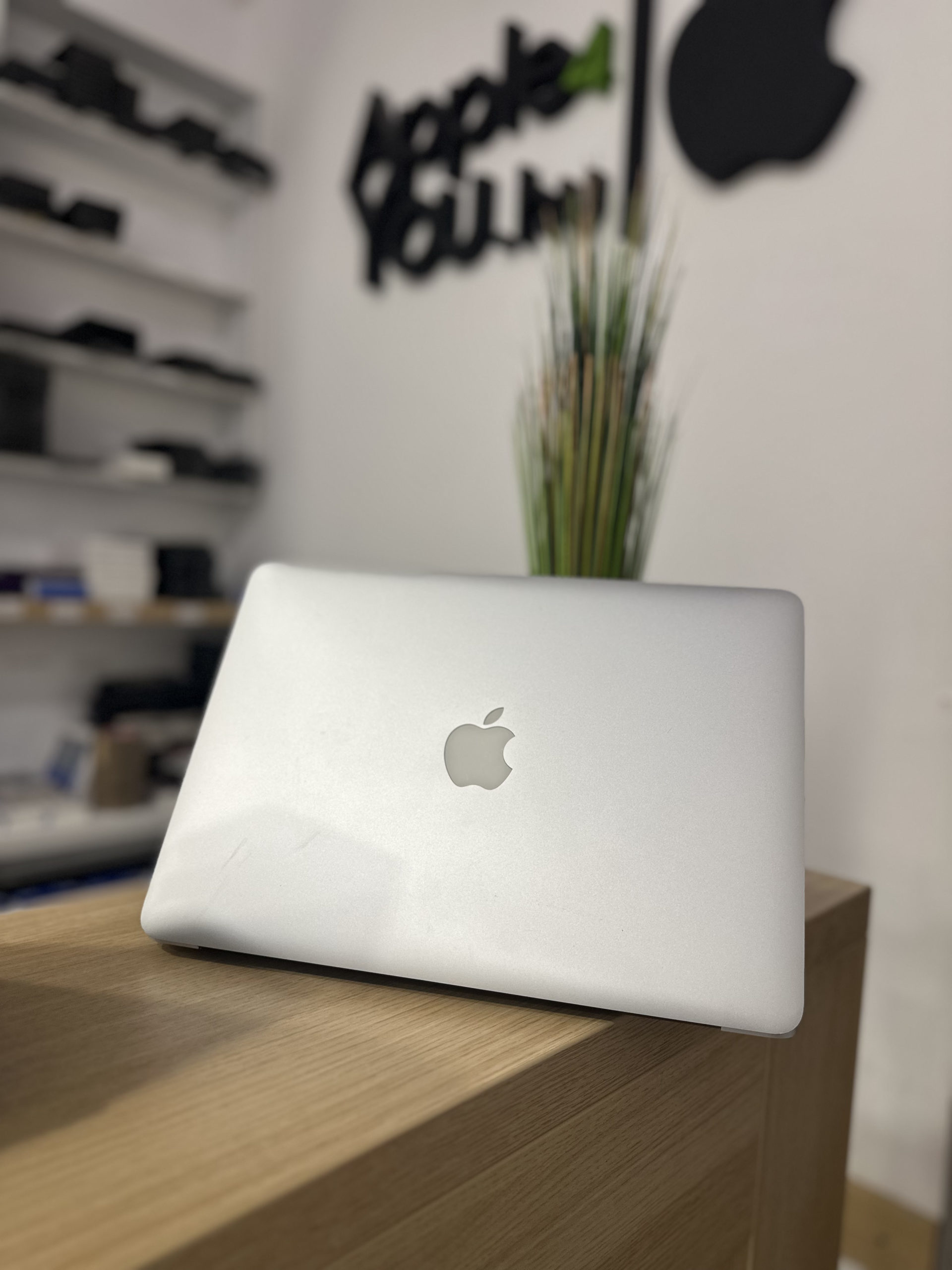 Apple MacBook Air 13″ 2017 Silver Használt