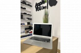 Apple MacBook Air 13″ 2017 Silver Használt