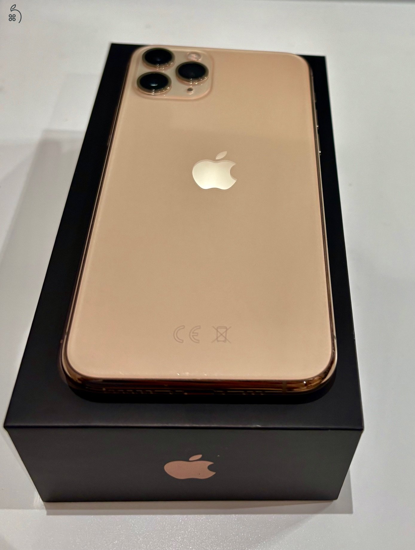 iPhone 11 Pro, 256GB, arany, független, gyári dobozában, eredeti Apple töltő és Apple kábel