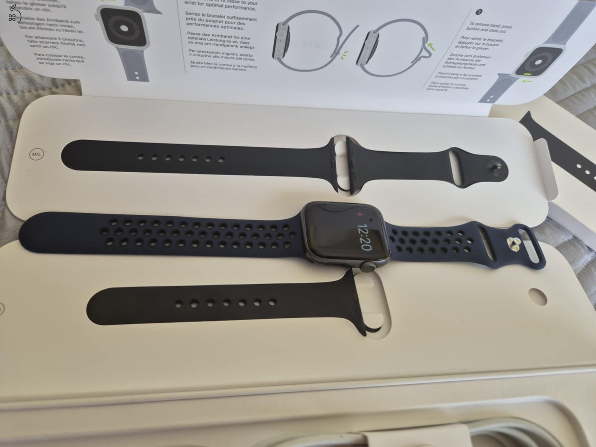 Apple Watch Series 5 44mm space gray