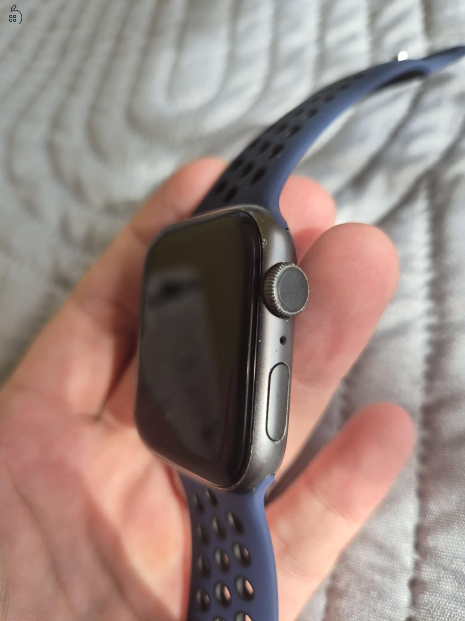 Apple Watch Series 5 44mm space gray