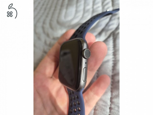 Apple Watch Series 5 44mm space gray