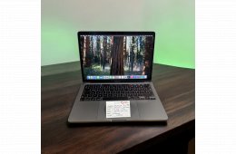 102. Apple MacBook Pro 13