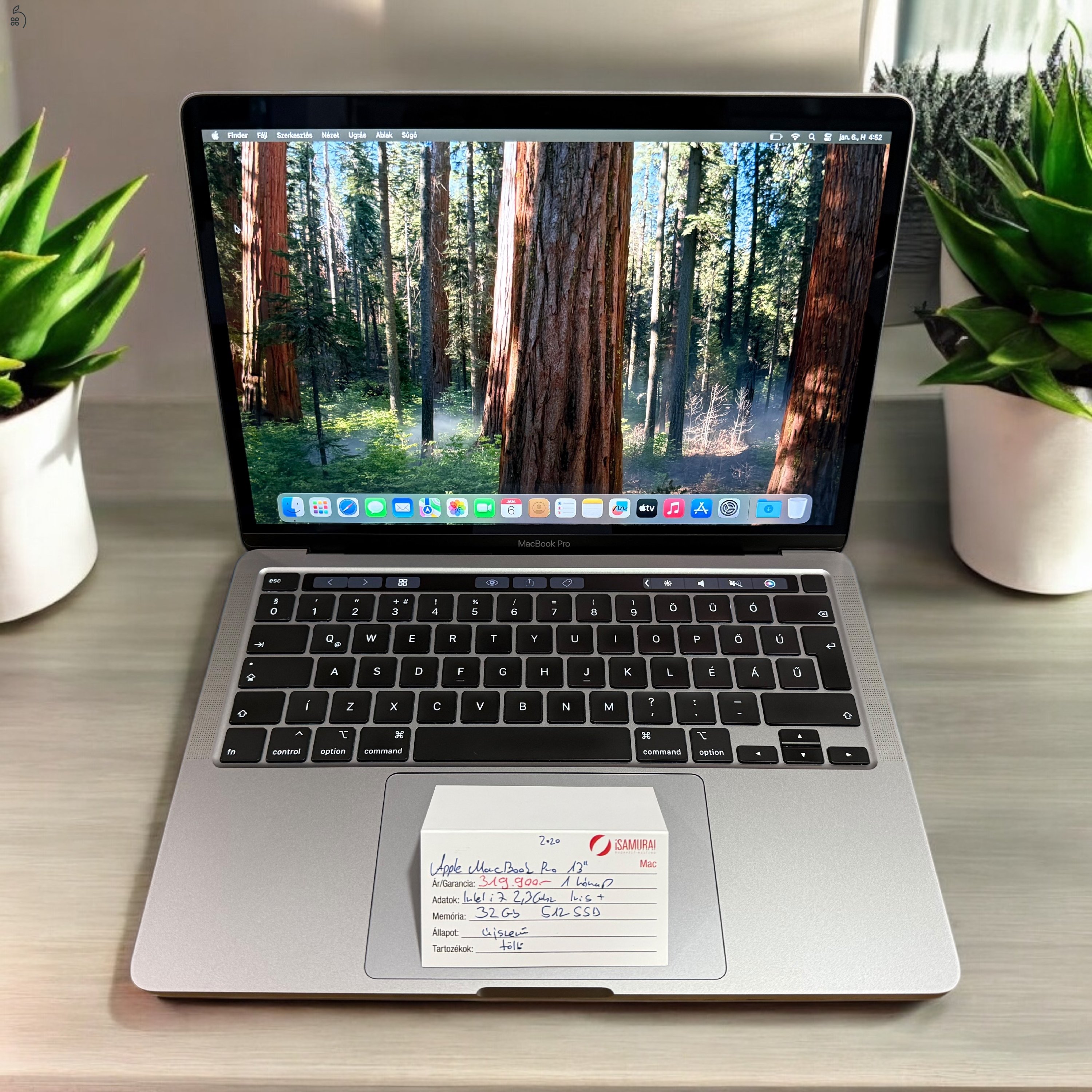 102. Apple MacBook Pro 13