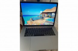 MacBook Pro 15” i9/32GB/ 1TB SSD/ 8C/ 2.4GHz/ Radeon Pro 560X Space Gray CTU Német billentyűzet