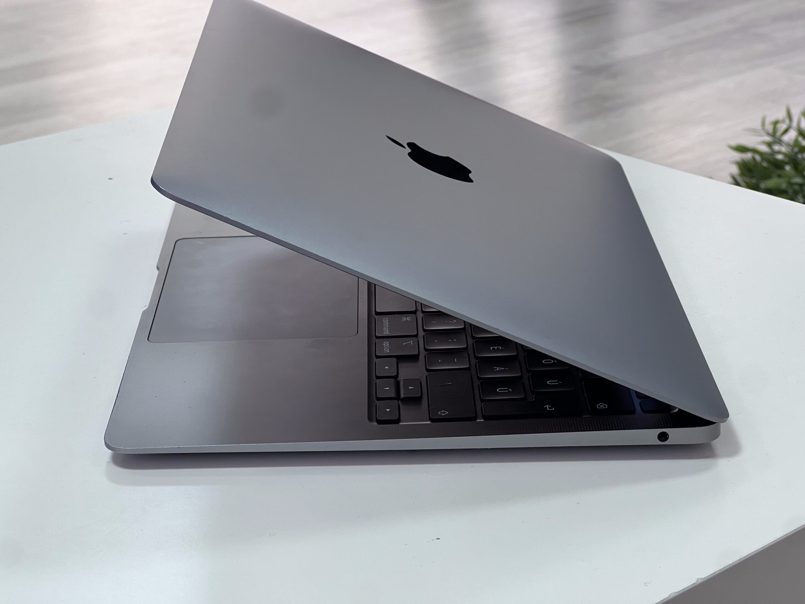 MacBook Air 2020 13 M1 256GB 1 ÉV Garanciával Számlával