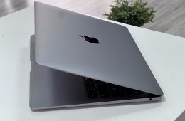 MacBook Air 2019 13 128GB 1 ÉV Garanciával Számlával