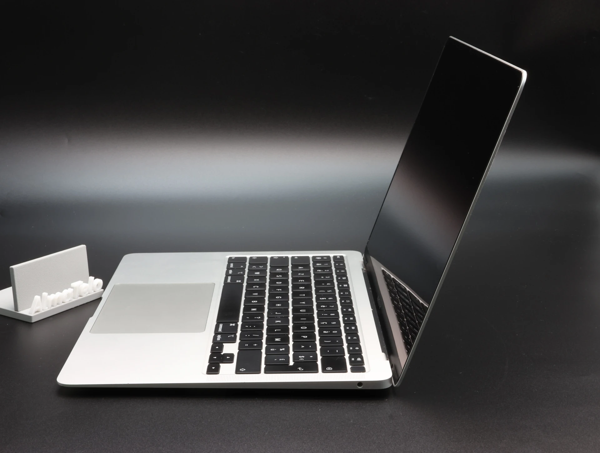Apple MacBook Air 13″ 2020 i5 256 GB Silver akku - 12 HÓ GARANCIA