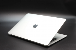 Apple MacBook Air 13″ 2020 i5 256 GB Silver akku - 12 HÓ GARANCIA
