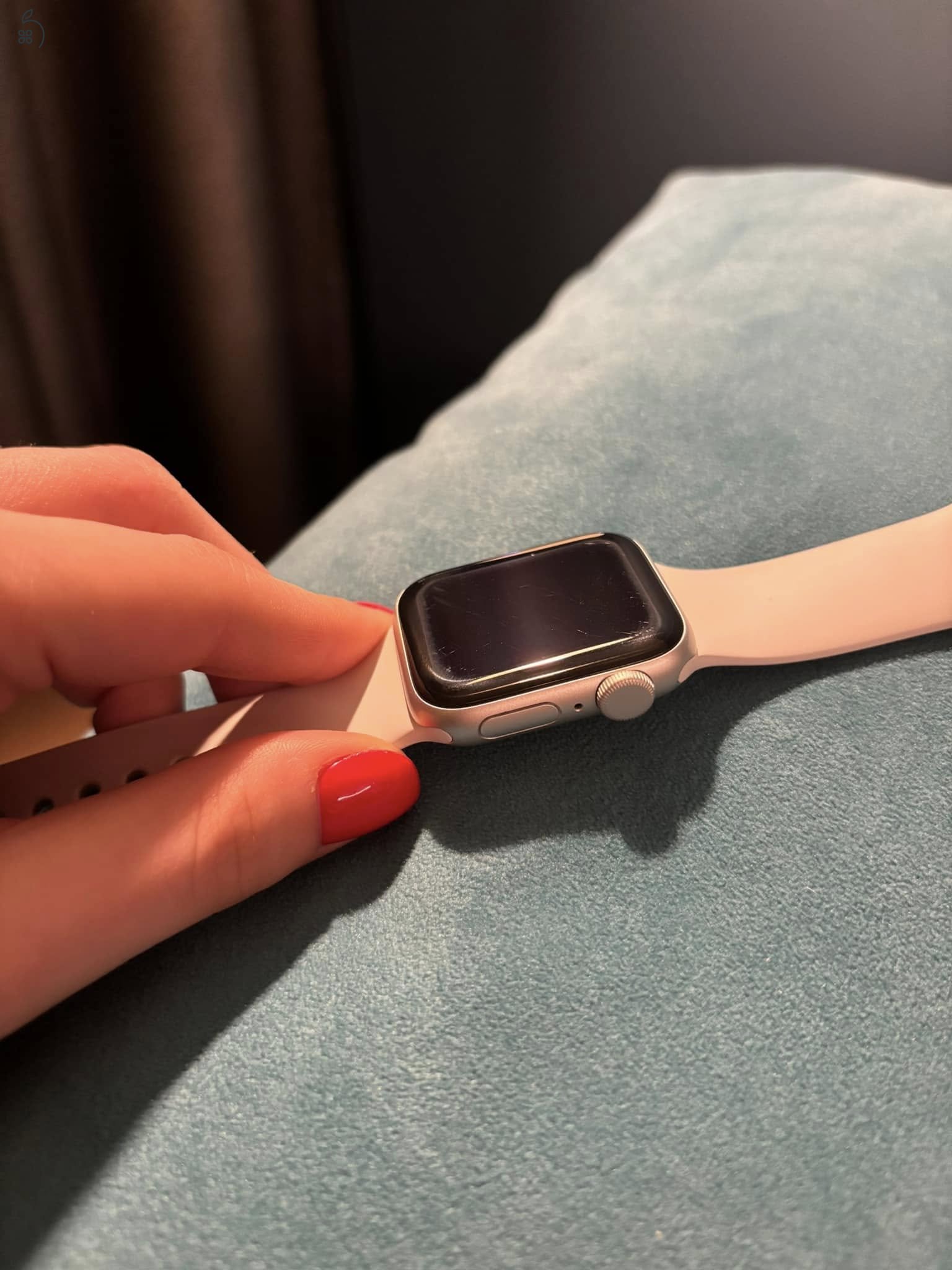 Apple Watch SE2 (2022) 40mm ezüst