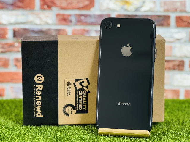 Apple Felújított Renewd iPhone 8 64 GB Space Gray szép állapotú - 12 HÓ GARANCIA