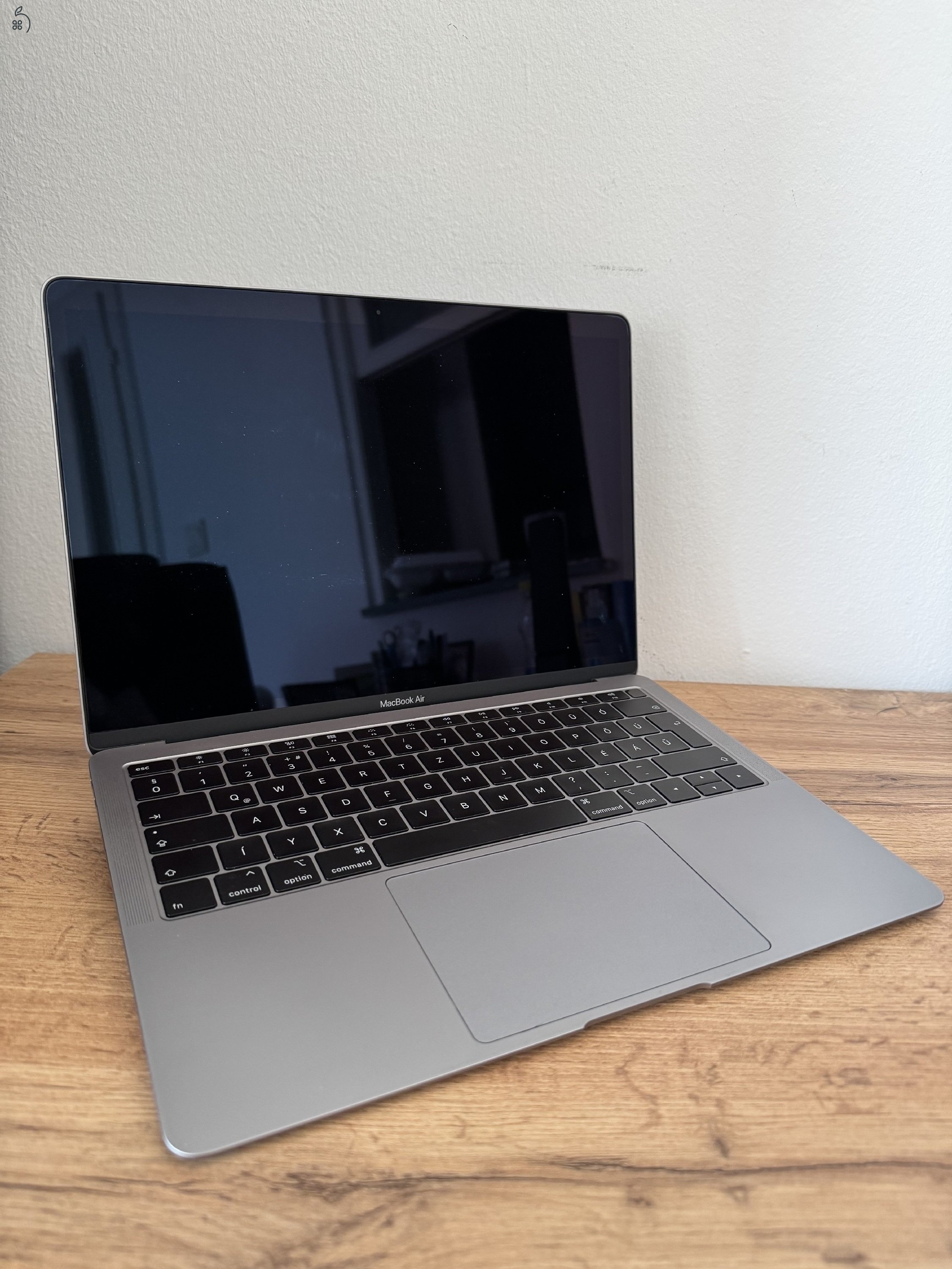 MacBook Air 13” 2019 i5 