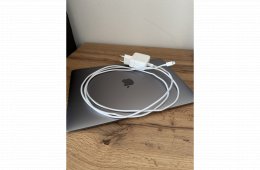 MacBook Air 13” 2019 i5 