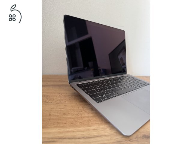 MacBook Air 13” 2019 i5 