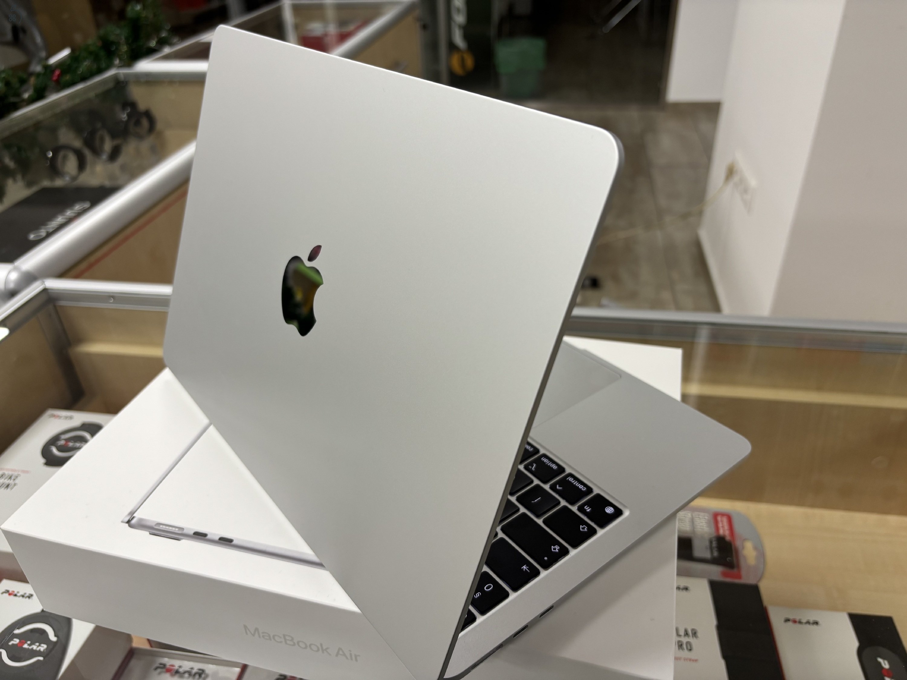 Apple Macbook Air M2 2022