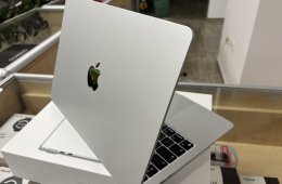 Apple Macbook Air M2 2022