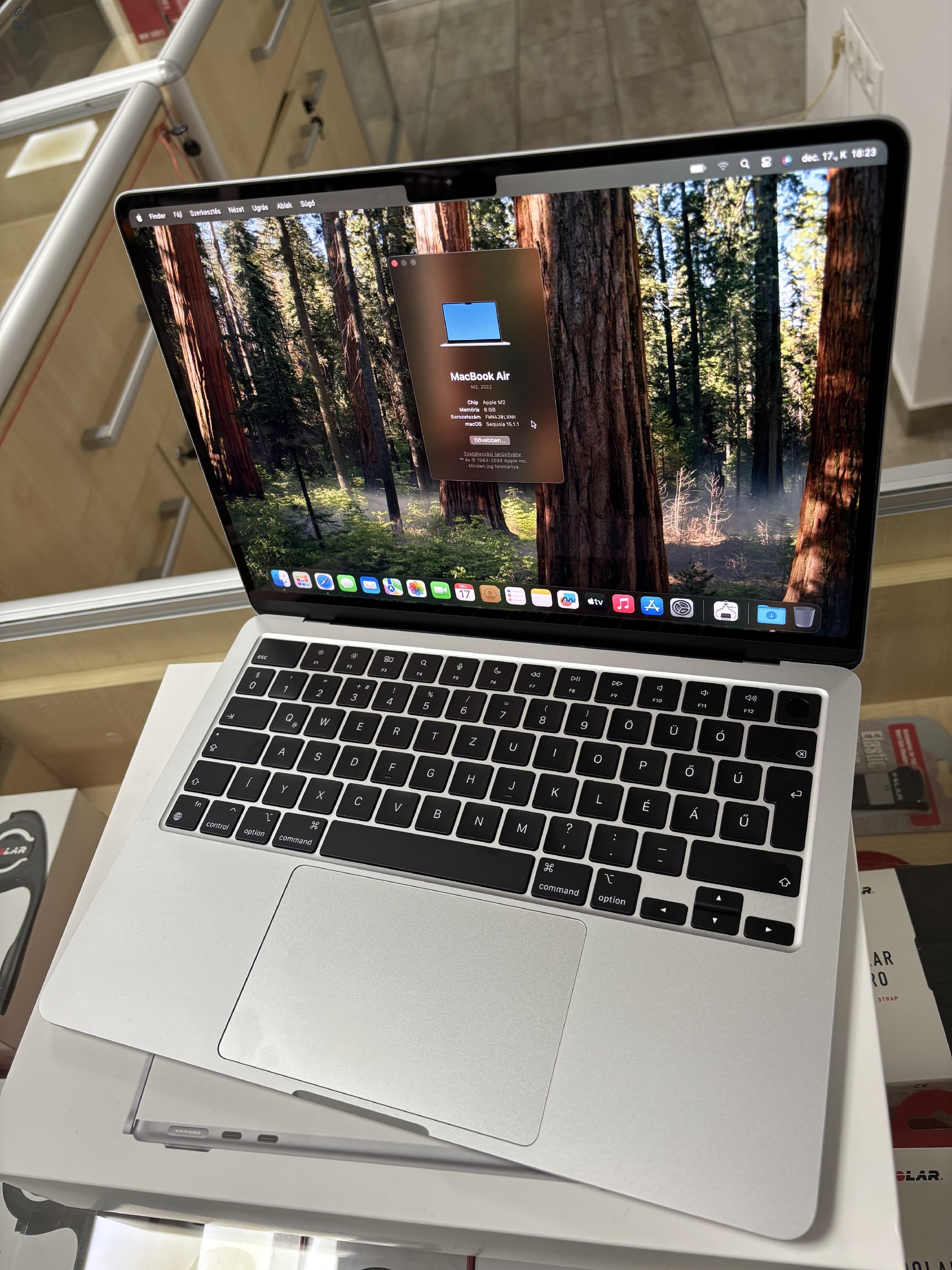 Apple Macbook Air M2 2022