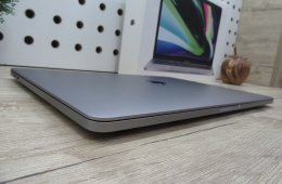 Apple Retina Macbook Pro 13 M1 - 2020 - Használt, karcmentes