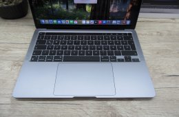 Apple Retina Macbook Pro 13 M2 - 2022 -  Újszerű