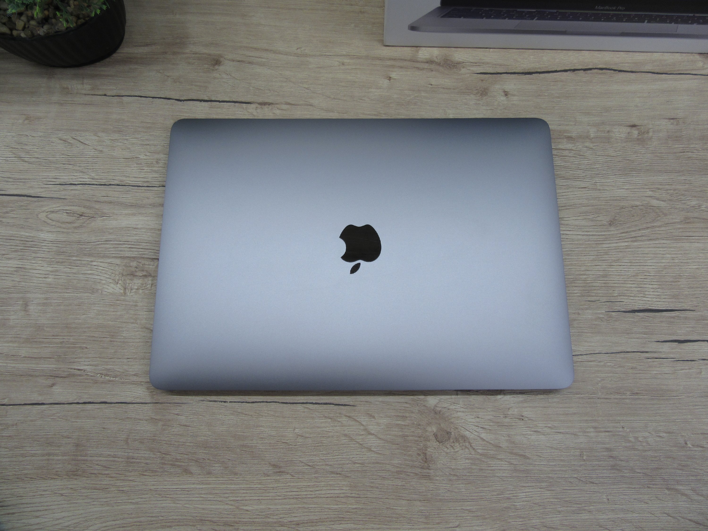 Apple Retina Macbook Pro 13 M2 - 2022 -  Újszerű